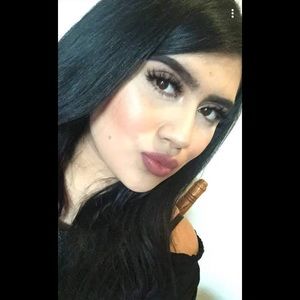 Meet your Posher, Daniela